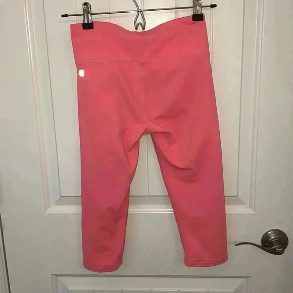 Fabletics Capri legging - Picture 3 of 5